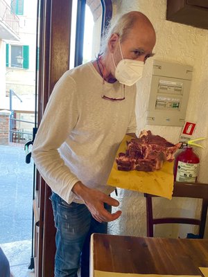 OSTERIA ACQUACHETA dal giovedì al lunedì pranzo e cena necessaria la prenotazione L'OSTESSA E L'OSTE AUGURANO BUONA VITA by null