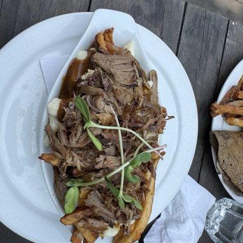 Café l'Innocent - Poutine à l'agneau - Vegetarian Near Me - Rivière-du-Loup, Quebec Café l'Innocent - Poutine à l'agneau - Vegetarian Near Me - Rivière-du-Loup, Quebec