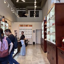 Treasure Green Tea Company - Interior