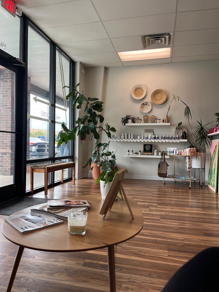 WAXED SALON Updated September 2024 13 Photos & 23 Reviews 1145 Johnnie Dodds Blvd, Mount