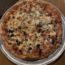 Foggia' s Pizzeria - Dino Makes An Outstanding Pie (Pepperoni/Mushrooms/Pepperoni/Black Olives)!