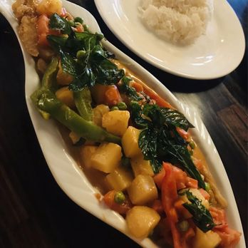 Pinto Thai Restaurant - Tropical Grouper - this is made with Pineapple Curry. So good and such a huge serving so looking forward to leftovers - Thai Near Me - Tampa, Florida Pinto Thai Restaurant - Tropical Grouper - this is made with Pineapple Curry. So good and such a huge serving so looking forward to leftovers - Thai Near Me - Tampa, Florida