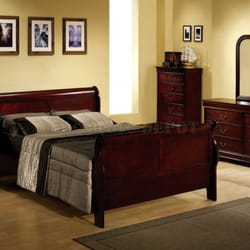 Port Richmond Furniture - Complete Bedroom set-- ON SALE--