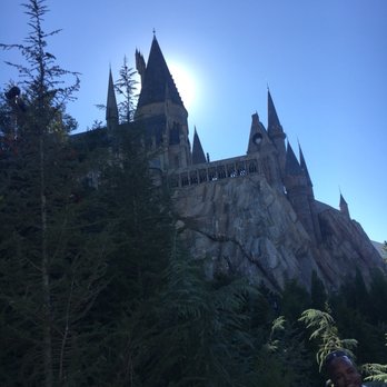 Universal Studios Florida - Hogwarts! - Amusement Parks Near Me - Orlando, Florida
