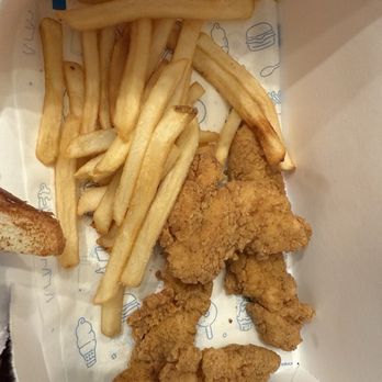 Dairy Queen Grill & Chill - We moved the bread so you could see the lack of fries. - Fast Food Near Me - Mount Vernon, Ohio Dairy Queen Grill & Chill - We moved the bread so you could see the lack of fries. - Fast Food Near Me - Mount Vernon, Ohio