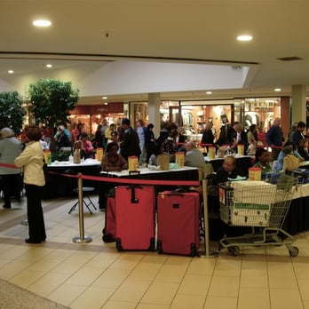 Cloverdale Mall - Flu shot clinic at Cloverdale Mall - Shopping Centers Near Me - Etobicoke, Ontario