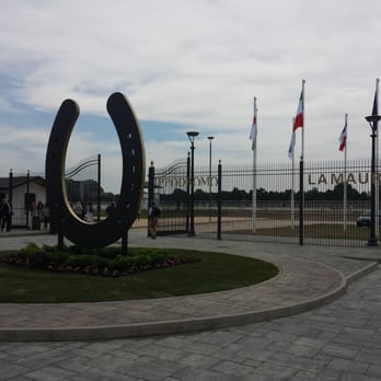 1. Ippodromo La Maura - Trotto