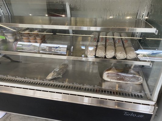 'ili'ili Cash & Carry by null