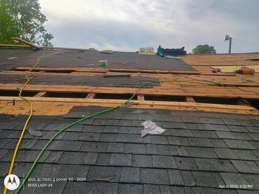 Round Man's Legacy Logo