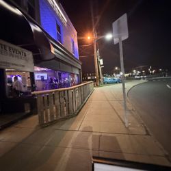 Lions Roar Brewing - Outside