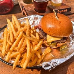 Six Car Pub & Brewery - Climate Change Burger Substituted the pepper jack cheese with their beer cheese. Chefs Kiss