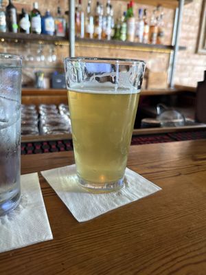 Growlers Pourhouse by null