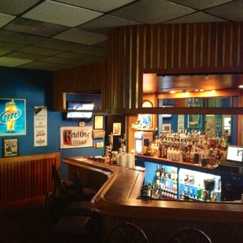 Oasis Florida Bar and Grille - a view of the bar - Bars Near Me - Lakeland, Florida Oasis Florida Bar and Grille - a view of the bar - Bars Near Me - Lakeland, Florida