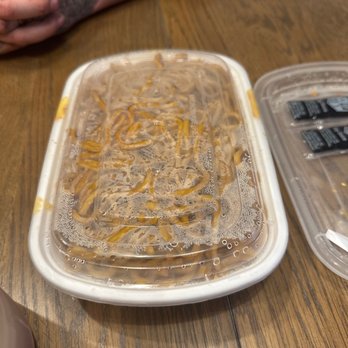 LQ Asian - Lo mein that smelt like garbage juice - Chinese Near Me - Trussville, Alabama LQ Asian - Lo mein that smelt like garbage juice - Chinese Near Me - Trussville, Alabama