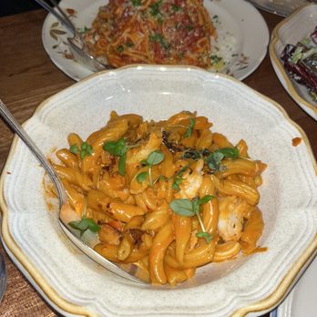 Gabbiano's - Crab pasta - Italian Near Me - Portland, Oregon