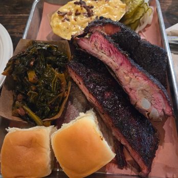 Pecan Lodge - Pork ribs , collards and Mac n cheese - Sandwiches Near Me - Dallas, Texas Pecan Lodge - Pork ribs , collards and Mac n cheese - Sandwiches Near Me - Dallas, Texas