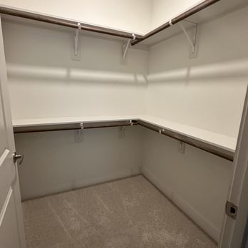 MAA Cathedral Arts - Closet - A2 Floor Plan 674 SF - Apartments Near Me - Dallas, Texas