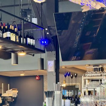 Hook - Bar - Seafood Near Me - Saint Clair Shores, Michigan