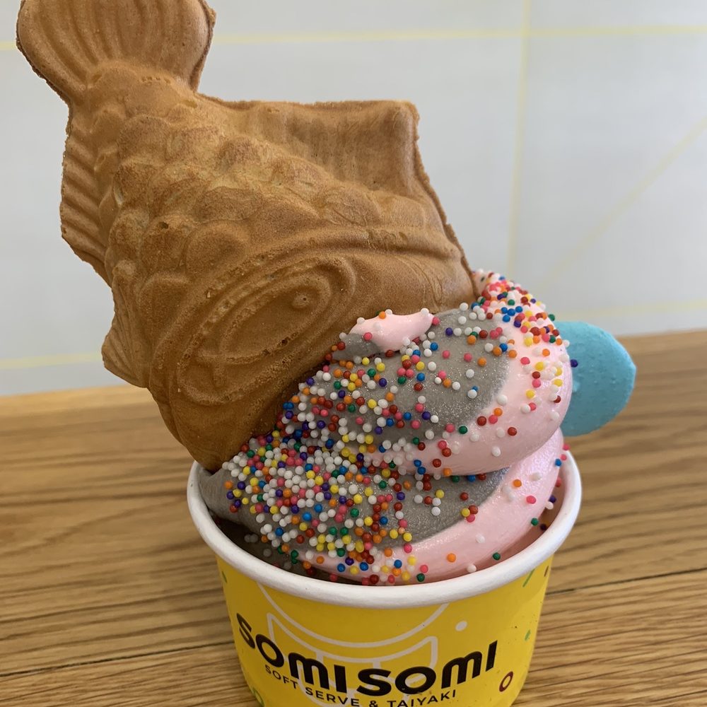 Somisomi - Oreo/berry, extra toppings: sprinkles and macaron - Desserts Near Me - Frisco, Texas Somisomi - Oreo/berry, extra toppings: sprinkles and macaron - Desserts Near Me - Frisco, Texas