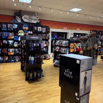 Spirit Halloween - Costumes Near Me - Paramus, New Jersey Spirit Halloween - Costumes Near Me - Paramus, New Jersey
