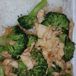 Golden House - Gelatinous goo on the chicken and broccoli. Would you eat that??
