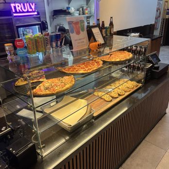 zpizza - Pizza Near Me - West Hollywood, California zpizza - Pizza Near Me - West Hollywood, California