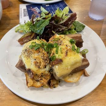 Egghead Cafe - Pork Belly Benedict - Coffee & Tea Near Me - Honolulu, Hawaii Egghead Cafe - Pork Belly Benedict - Coffee & Tea Near Me - Honolulu, Hawaii