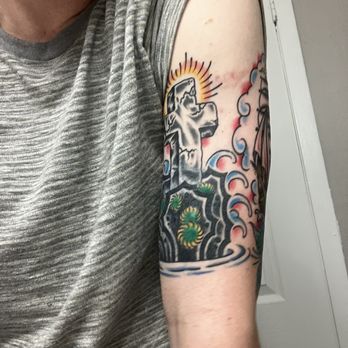 Heart In Hand - Tattoo Near Me - Arlington, Texas