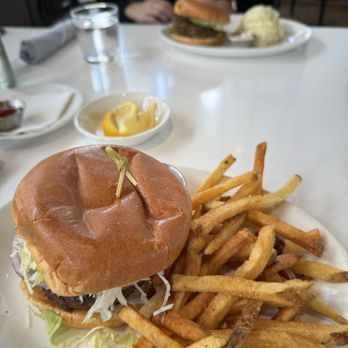 Burtons Grill & Bar - I ordered a burger, my friend ordered a veggie burger - New American Near Me - Boca Raton, Florida