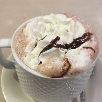 Deluxe Diner - Hot Chocolate - Cafes Near Me - Newark, New Jersey