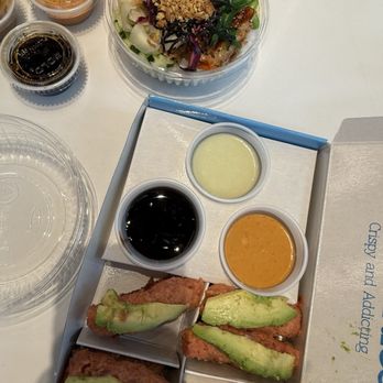 Poke Bowl - Snack bowl and small crispy rice with tuna and avocado - Hawaiian Near Me - New York, New York Poke Bowl - Snack bowl and small crispy rice with tuna and avocado - Hawaiian Near Me - New York, New York