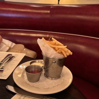 Pastis - French Near Me - Nashville, Tennessee