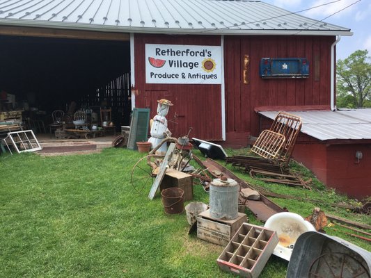 Retherford's Antiquities & Auction Services by null