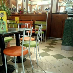 Eiscafé San Remo - San Remo innen