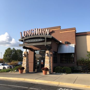 LongHorn Steakhouse - LongHorns Front Door - Steakhouses Near Me - Indianapolis, Indiana