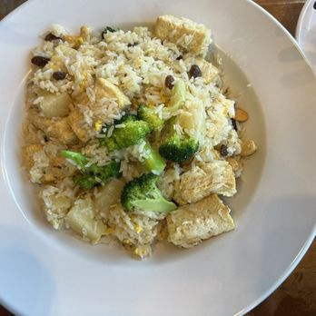 Chen Garden - Pineapple fried rice with tofu - Asian Fusion Near Me - Arden, North Carolina