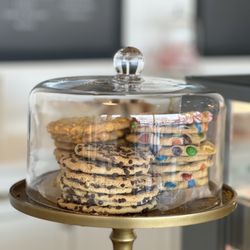 Caramanda's Bake Shoppe - Big cookies