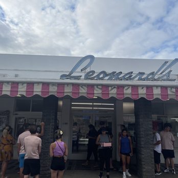 Leonard's Bakery - Bakeries Near Me - Honolulu, Hawaii