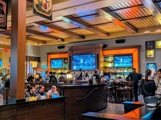 BJ's Restaurant & Brewhouse by null