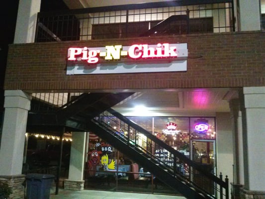 Pig-N-Chik BBQ by null