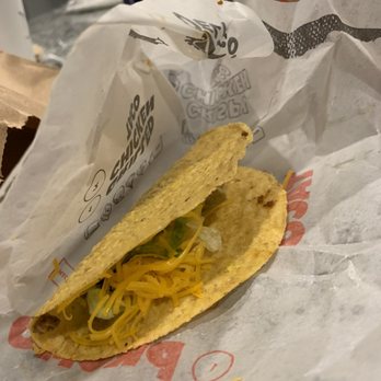 Del Taco - This one had meat on the ends and NONE in the middle. - Fast Food Near Me - Fontana, California Del Taco - This one had meat on the ends and NONE in the middle. - Fast Food Near Me - Fontana, California