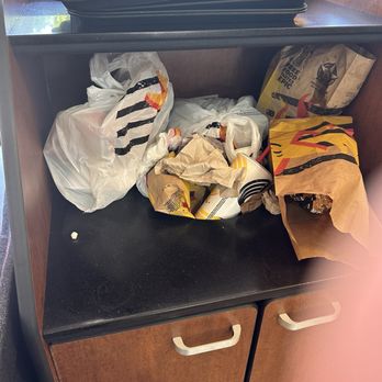 Hardee's - Burgers Near Me - Clarksville, Virginia Hardee's - Burgers Near Me - Clarksville, Virginia