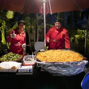 Ale's Paella - Caterers Near Me