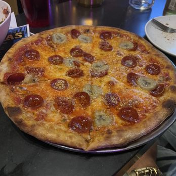 Perla's Pizza - Cocktail Bars Near Me - Winter Park, Florida