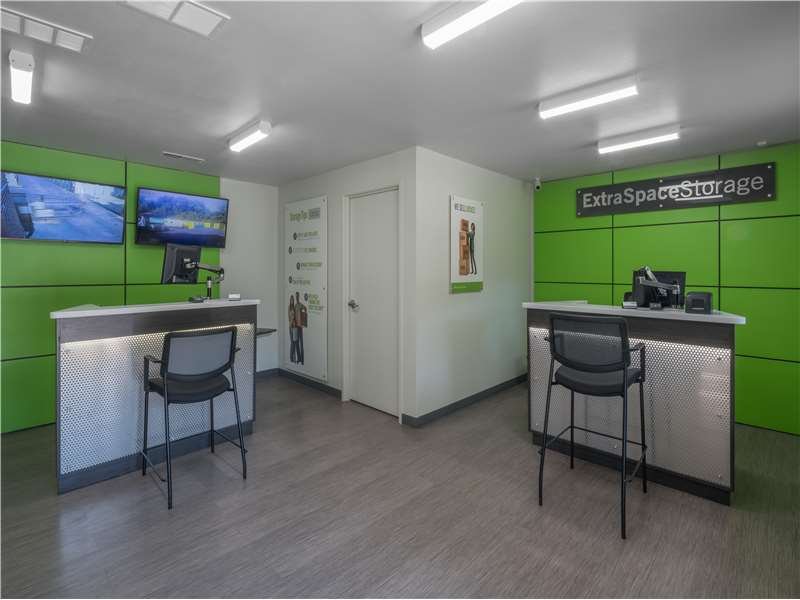 EXTRA SPACE STORAGE Updated June 2024 28 Photos 3175 N Germantown