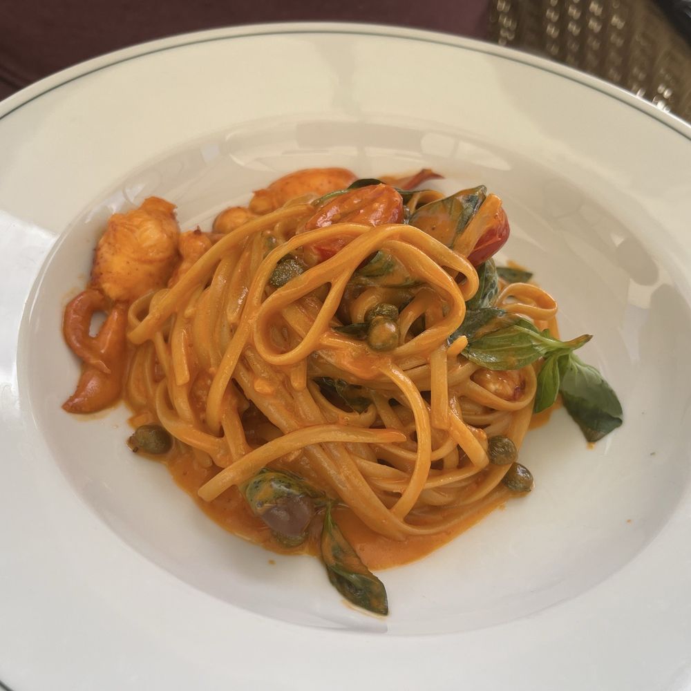 Girafe - Lobster Linguini - French Near Me - Paris, 75 Girafe - Lobster Linguini - French Near Me - Paris, 75