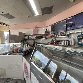 Besties Treats & More - Ice Cream & Frozen Yogurt Near Me - Tehachapi, California Besties Treats & More - Ice Cream & Frozen Yogurt Near Me - Tehachapi, California