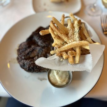 Blu Pointe - Seafood Near Me - Newburgh, New York
