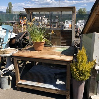Sweet Salvage - Seriously if I'd had a yard I'd have snapped this up! It's the potting bench my mom always wanted! - Used, Vintage & Consignment Near Me - Springfield, Oregon