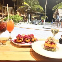 Relaxed & chic fresh dining